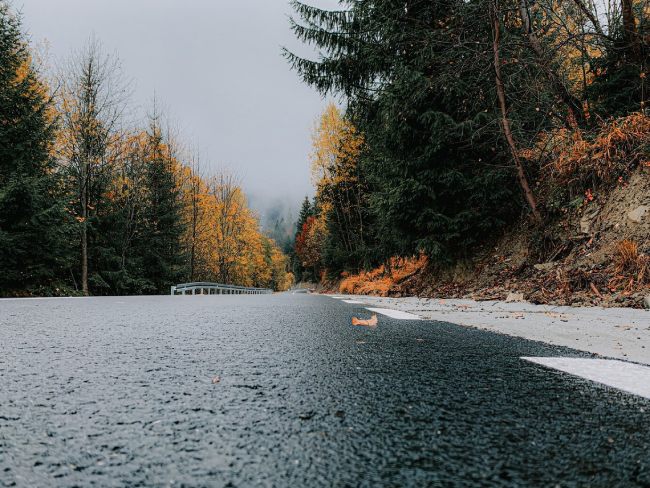 how weather & heavy traffic affect asphalt pavement over time in hickory